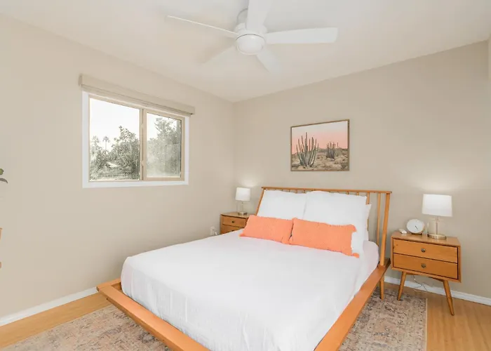 87th Pl - 4br - *