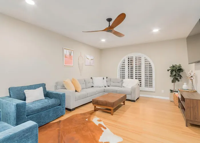87th Pl - 4br - * Scottsdale